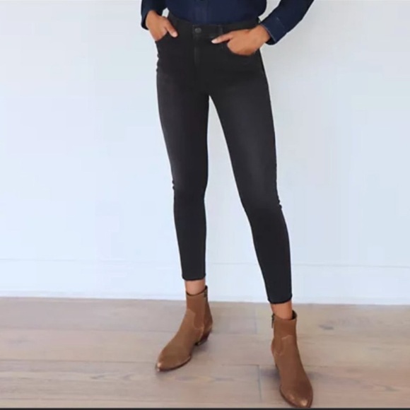 Aritzia Denim Forum The Nico Mid Rise Skinny Crop Jeans Size 24 - Picture 1 of 11